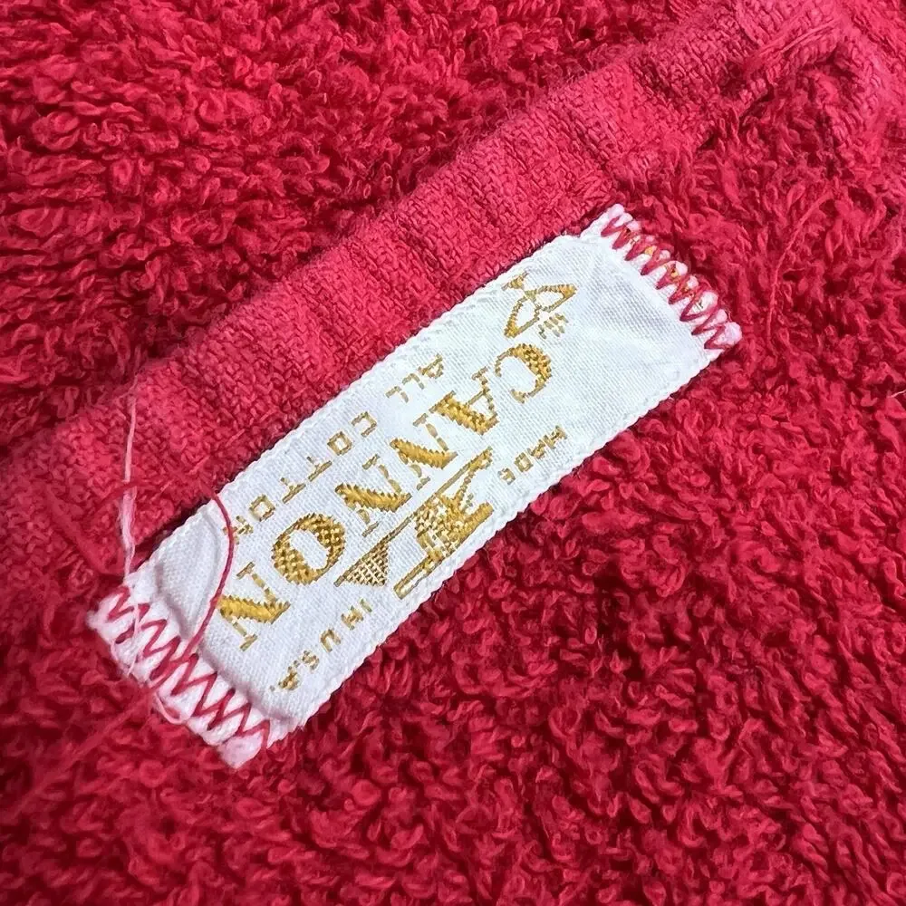 2 Vintage Cannon Monticello Red Rose Floral Sculptured Cotton Bath Towel 24x42